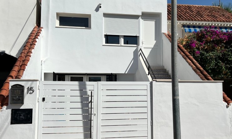 Townhouse - Sale - Torrevieja - Los balcones