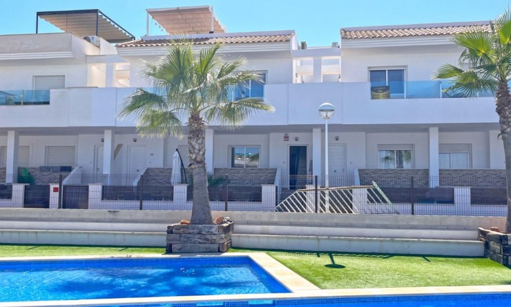 Townhouse - Sale - Torrevieja - 