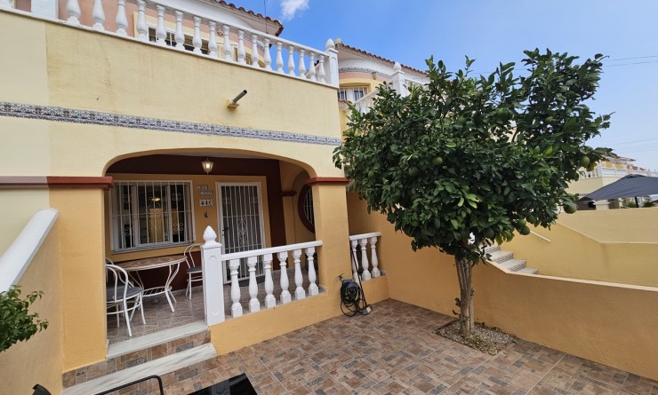 Townhouse - Sale - Villamartín - Villamartín