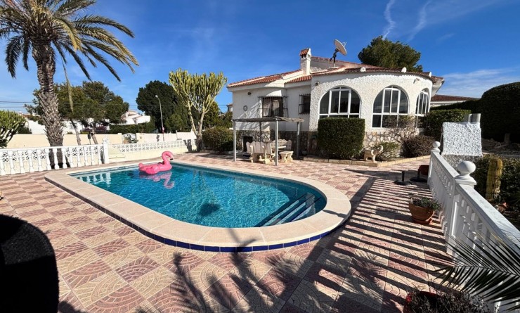 Villa / Detached - Sale - Ciudad Quesada - CENTRO