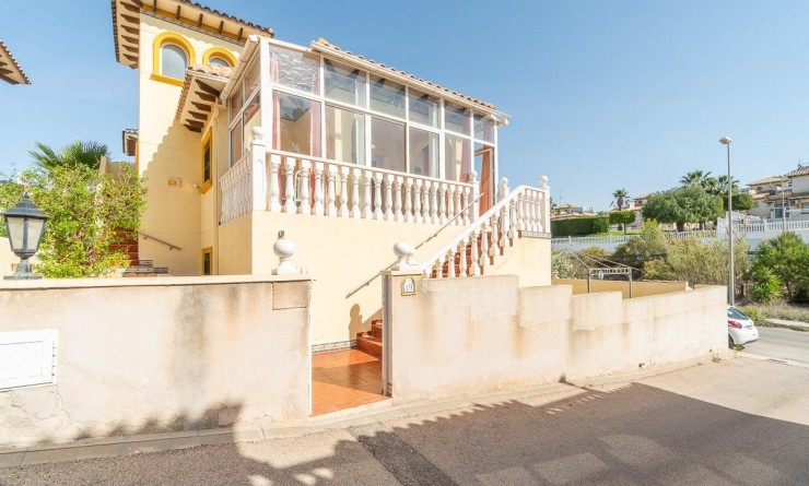 Villa - Revente - Orihuela Costa - La Zenia