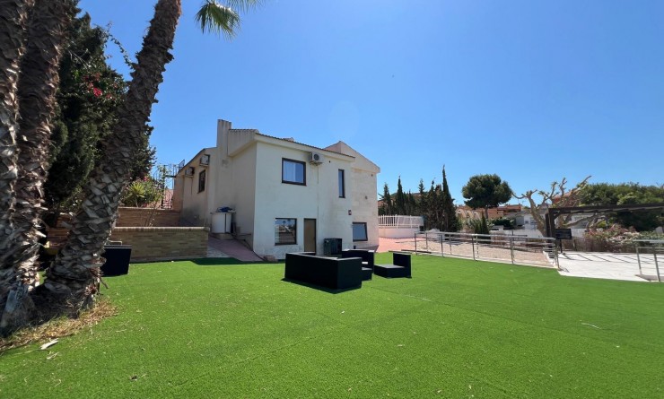 Villa - Revente - Torrevieja - Los Balcones - Los Altos del Edén