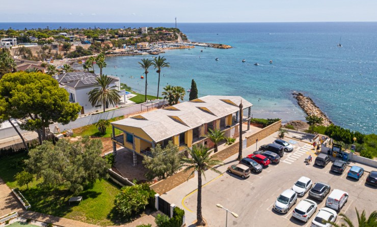 Villa - Sale - Orihuela Costa - Cabo Roig