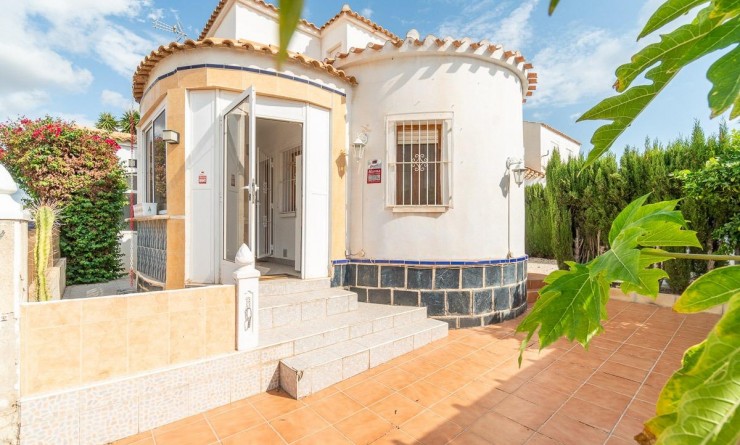 Villa - Sale - Orihuela Costa - La Florida