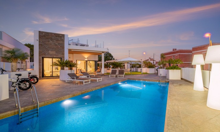 Villa - Sale - Orihuela Costa - Villamartín