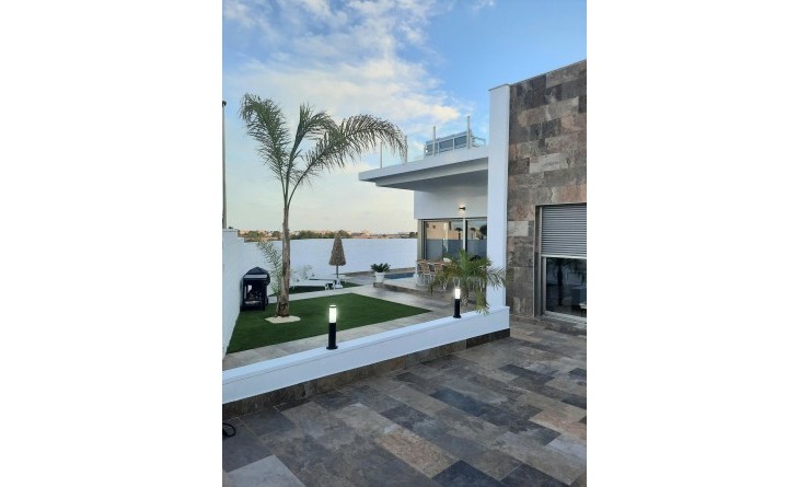 Villa - Sale - Orihuela - Orihuela Costa