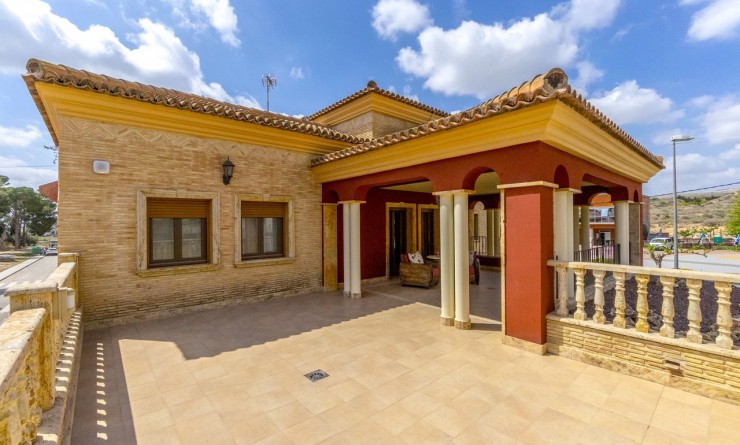 Villa - Sale - Orihuela - Orihuela