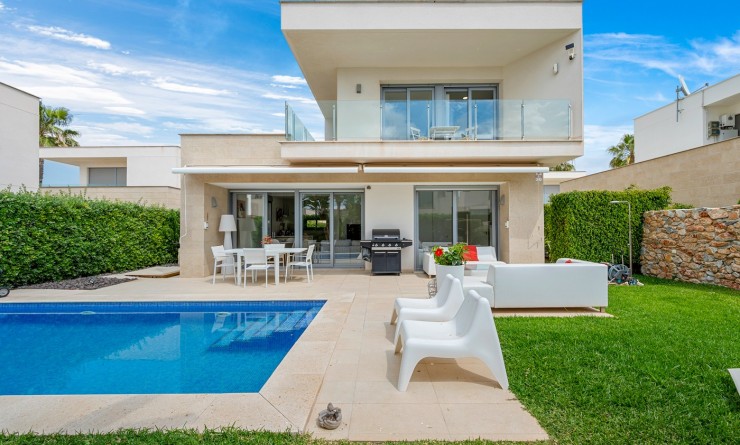 Villa - Sale - Orihuela - 
