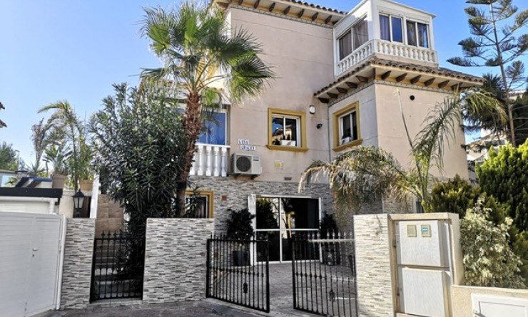 Villa - Sale - Playa Flamenca - 