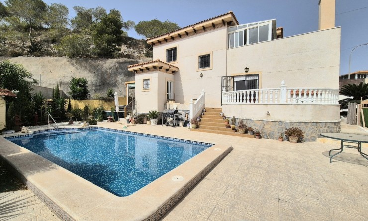 Villa - Sale - San Miguel de Salinas - Ciudad De Las Comunicaciones