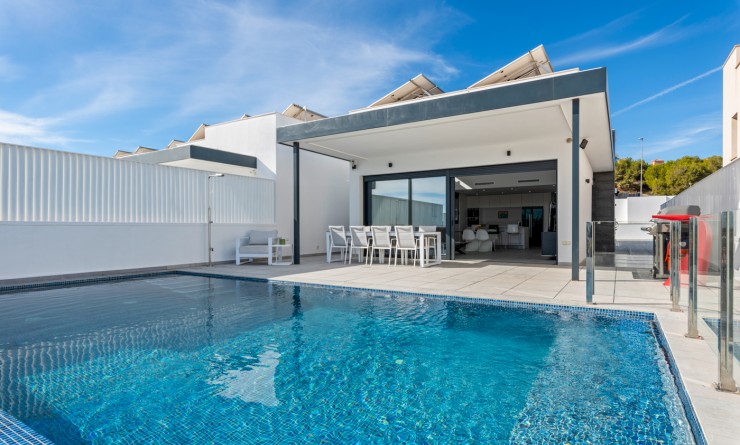 Villa - Sale - San Miguel de Salinas - Inland