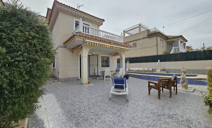 Villa - Sale - Villamartín - Villamartín