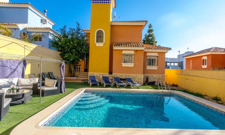 Villa - Sale - Villamartín - Villamartín