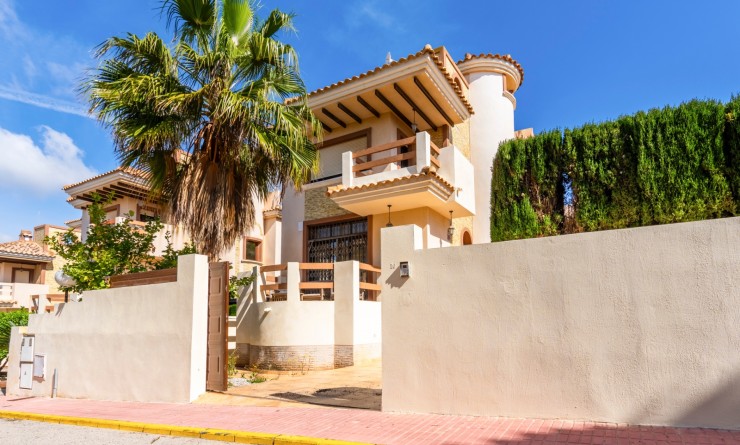 Villa - Sale - Villamartín - Villamartín