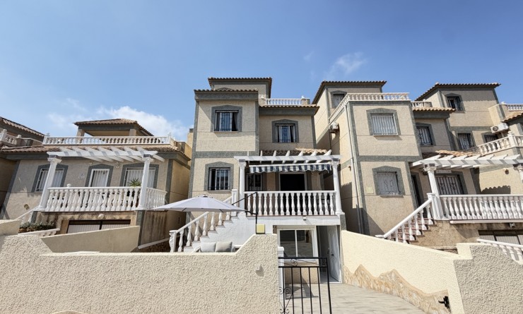 Villa - Sale - Villamartín - Villamartín