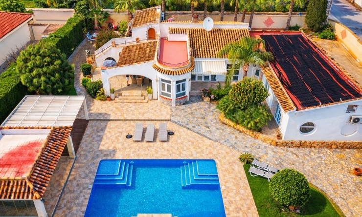 Villa - Wederverkoop - Cabo Roig - Cabo Roig
