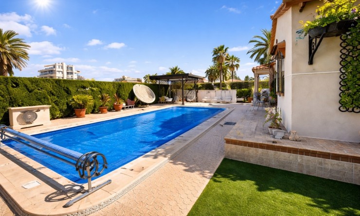 Villa - Wederverkoop - Cabo Roig - Cabo Roig
