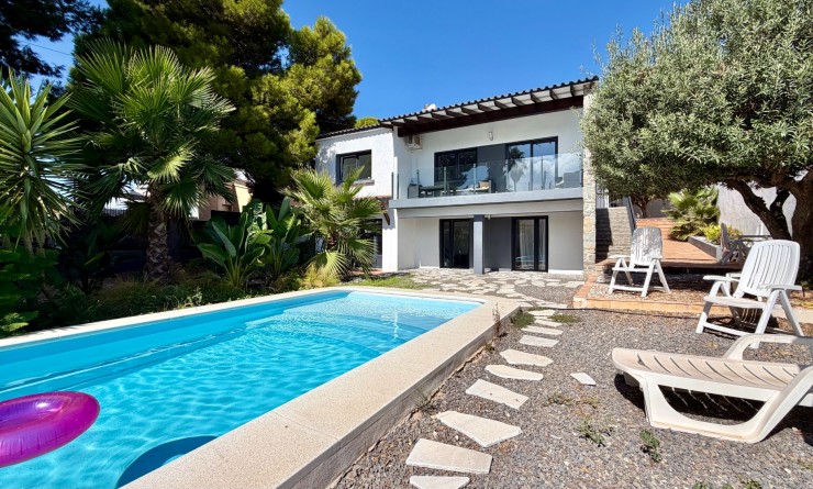 Villa - Wederverkoop - Calpe - Zona Levante - Playa Fossa