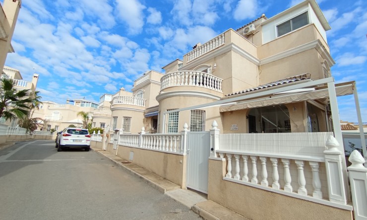 Villa - Wederverkoop - Orihuela Costa - Orihuela Costa