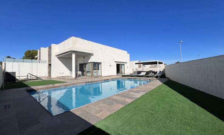 Villa - Wederverkoop - Orihuela Costa - Orihuela Costa