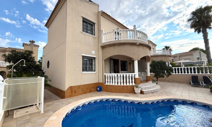 Villa - Wederverkoop - Orihuela Costa - Villamartín-Las Filipinas