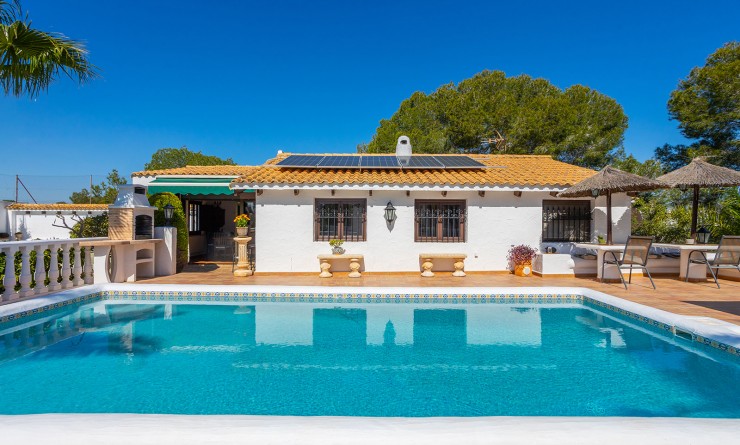 Villa - Wederverkoop - Orihuela - Orihuela Costa