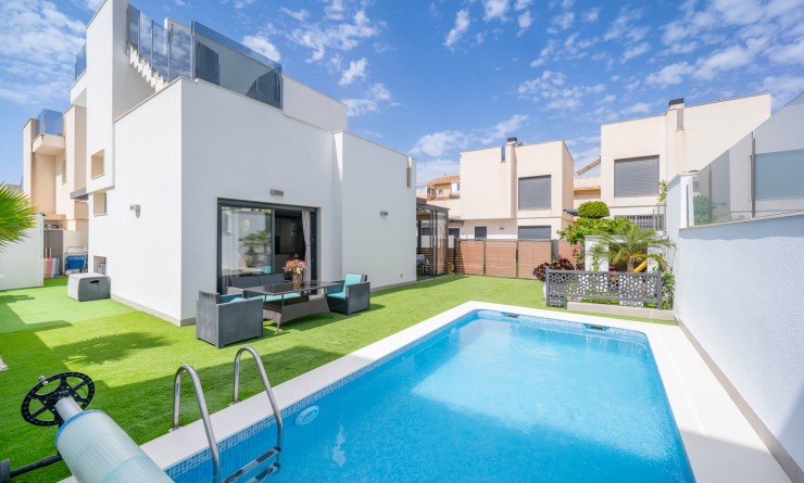 Villa - Wederverkoop - Torrevieja - torrevieja