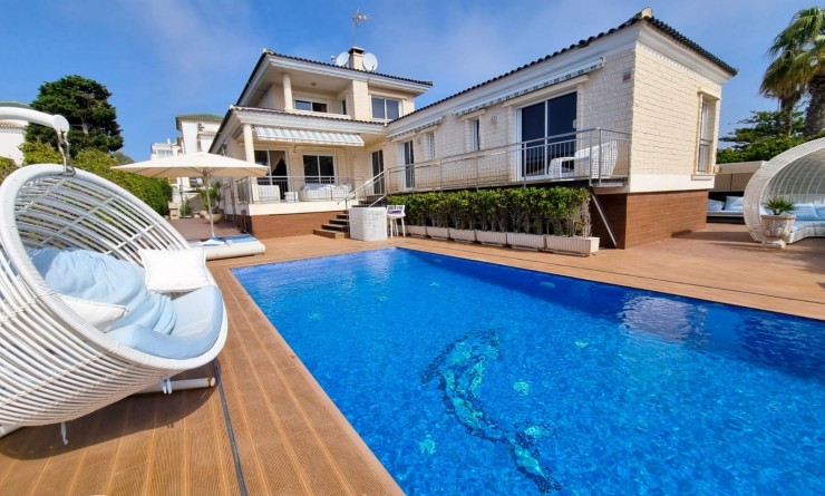 Villa - Wederverkoop - Torrevieja - 