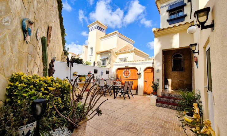 Villa - Wederverkoop - Villamartín - Villamartín