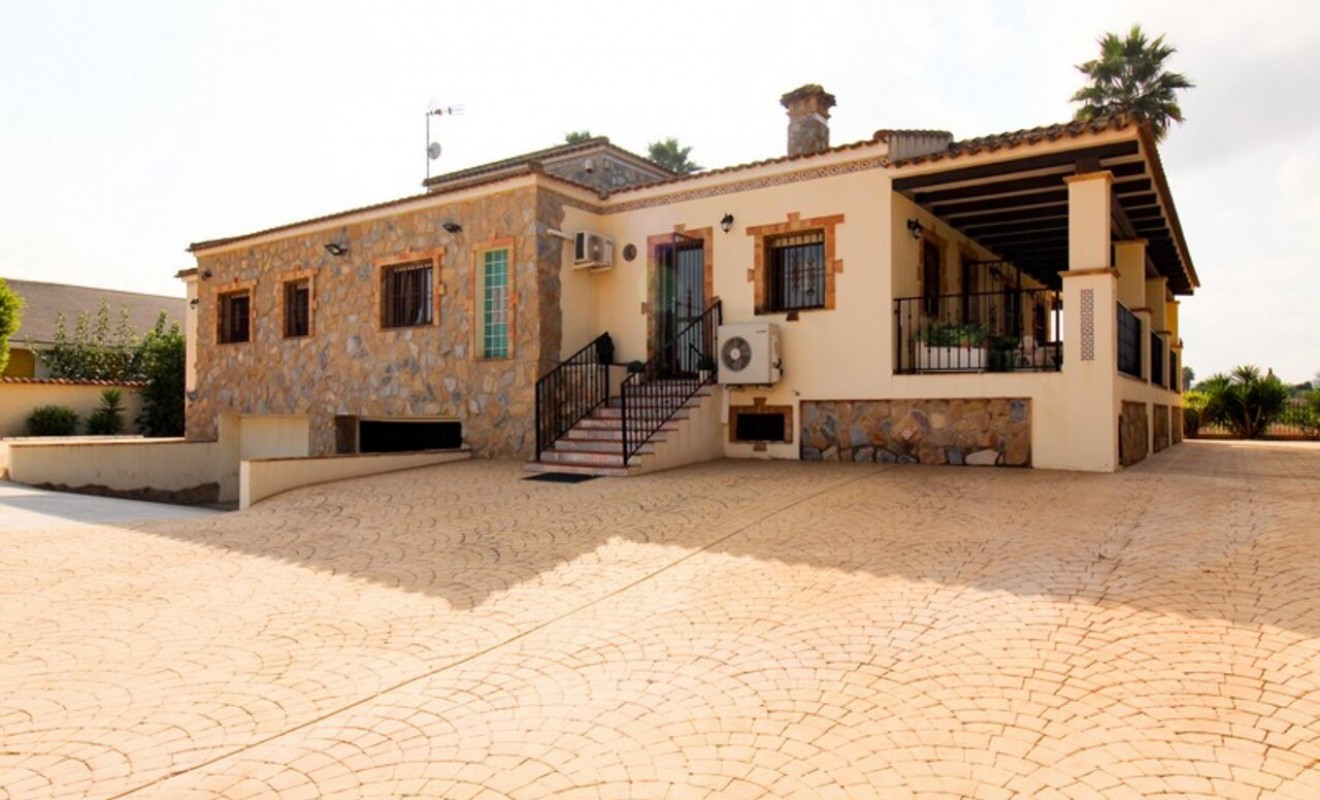 Sale - Villa - Bigastro