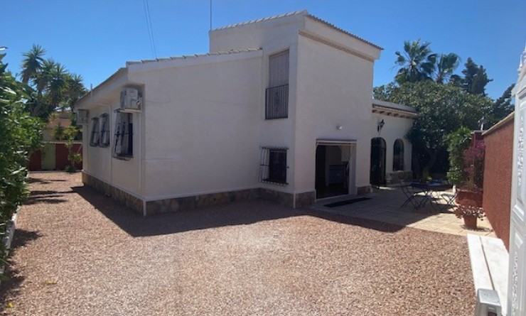 Sale - Detached House / Villa - Ciudad Quesada