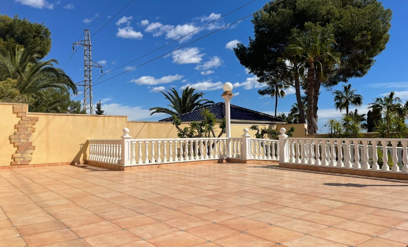 Sale - Villa - Orihuela Costa - Villamartín