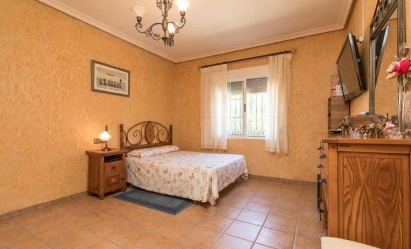 Sale - Villa - Crevillente