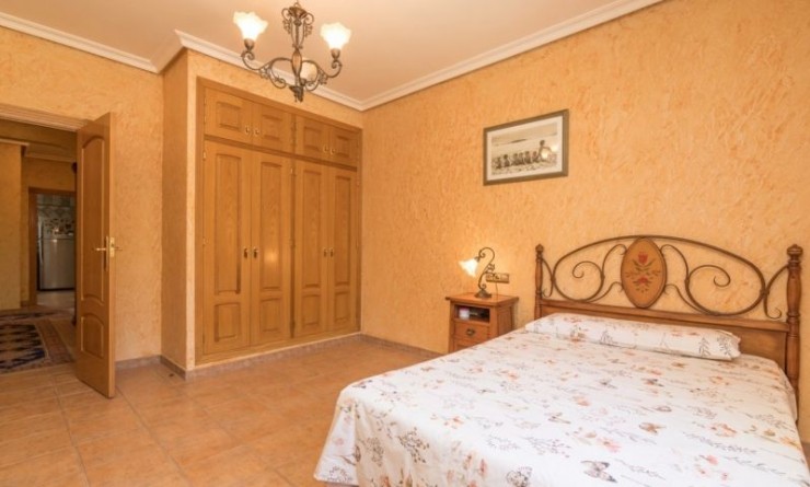 Sale - Villa - Crevillente