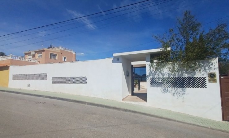 Sale - Villa - Pilar de la Horadada