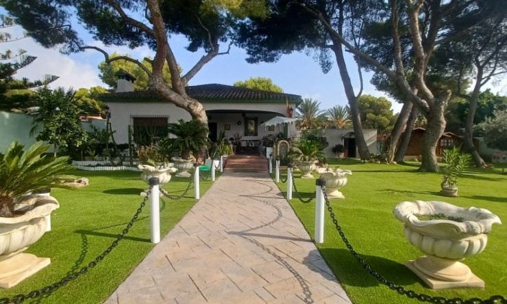 Revente - Villa - Orihuela Costa