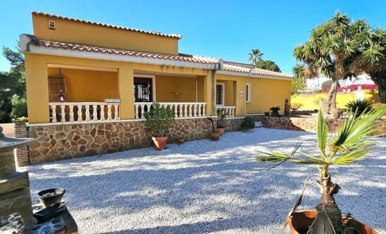 Sale - Villa - Pinar de Campoverde