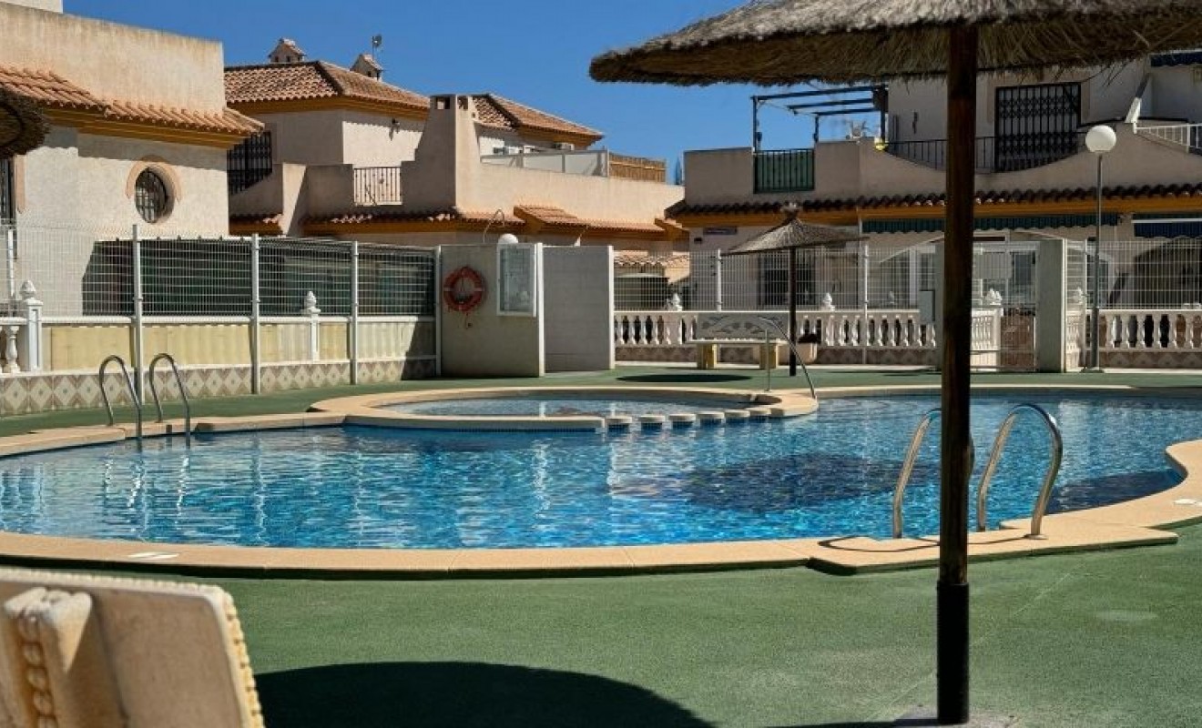 Revente - Villa - Orihuela Costa