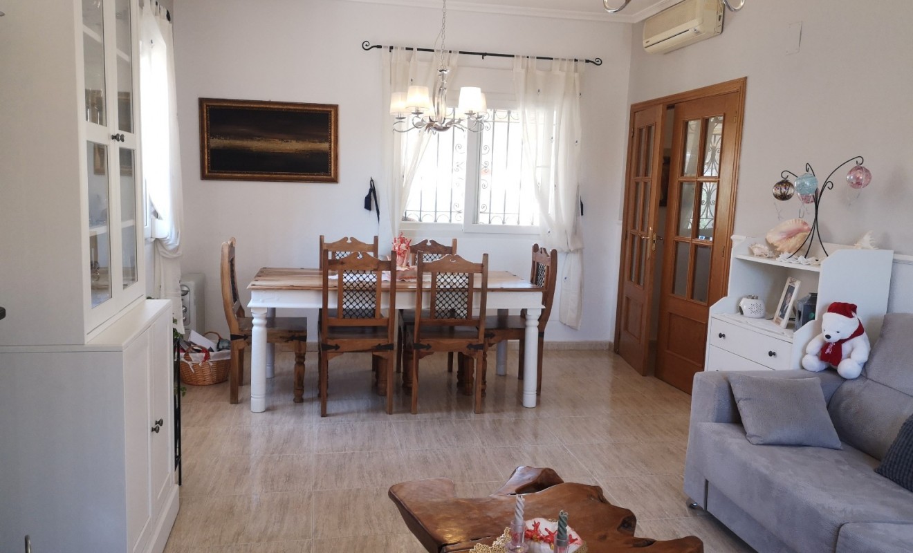 Sale - Villa - Los Montesinos - Los Montesinos - Urb. La Herrada