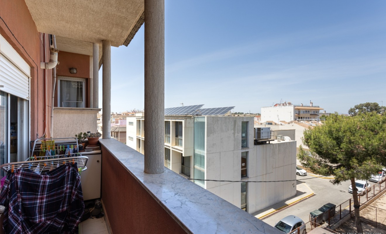 Sale - Apartment / flat - Los Montesinos