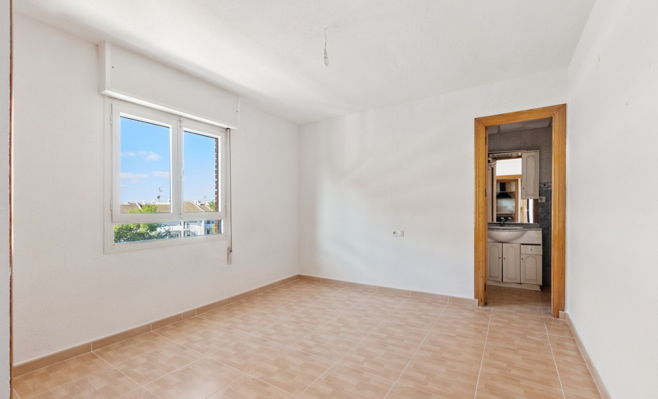 Revente - Appartement - Punta Prima