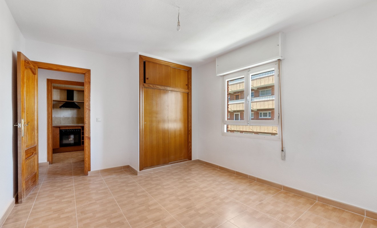 Revente - Appartement - Punta Prima