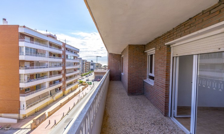 Revente - Appartement - Punta Prima