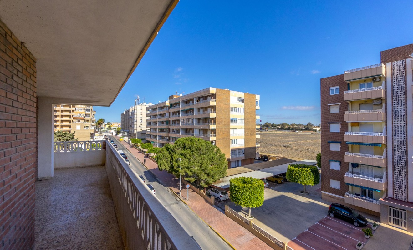 Revente - Appartement - Punta Prima