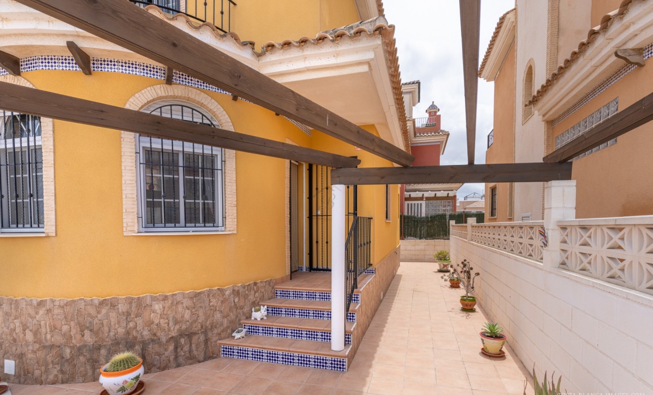 Sale - Villa - Los Montesinos - Los Montesinos - Urb. La Herrada