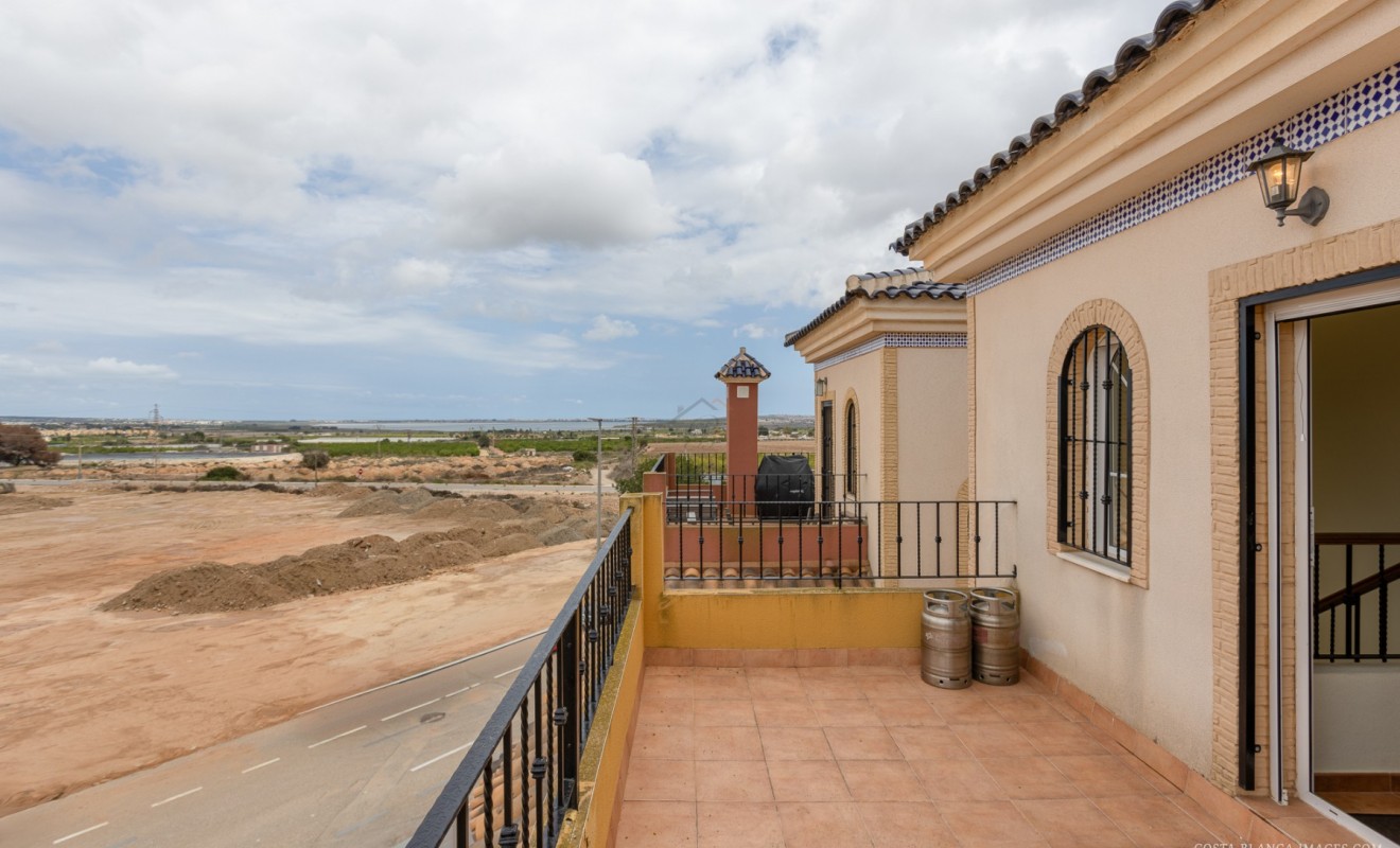 Sale - Villa - Los Montesinos - Los Montesinos - Urb. La Herrada