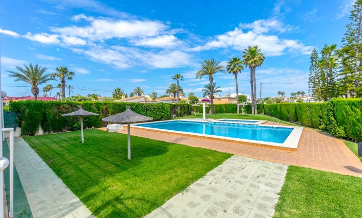 Sale - Flat - Orihuela Costa - Playa Flamenca