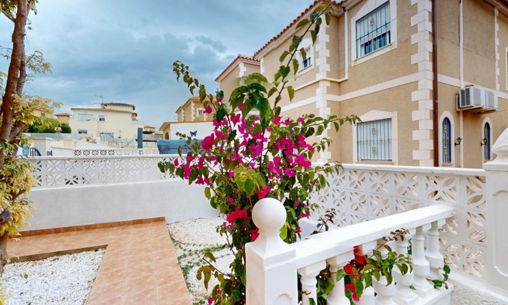 Sale - Townhouse - Villamartin - Blue Lagoon