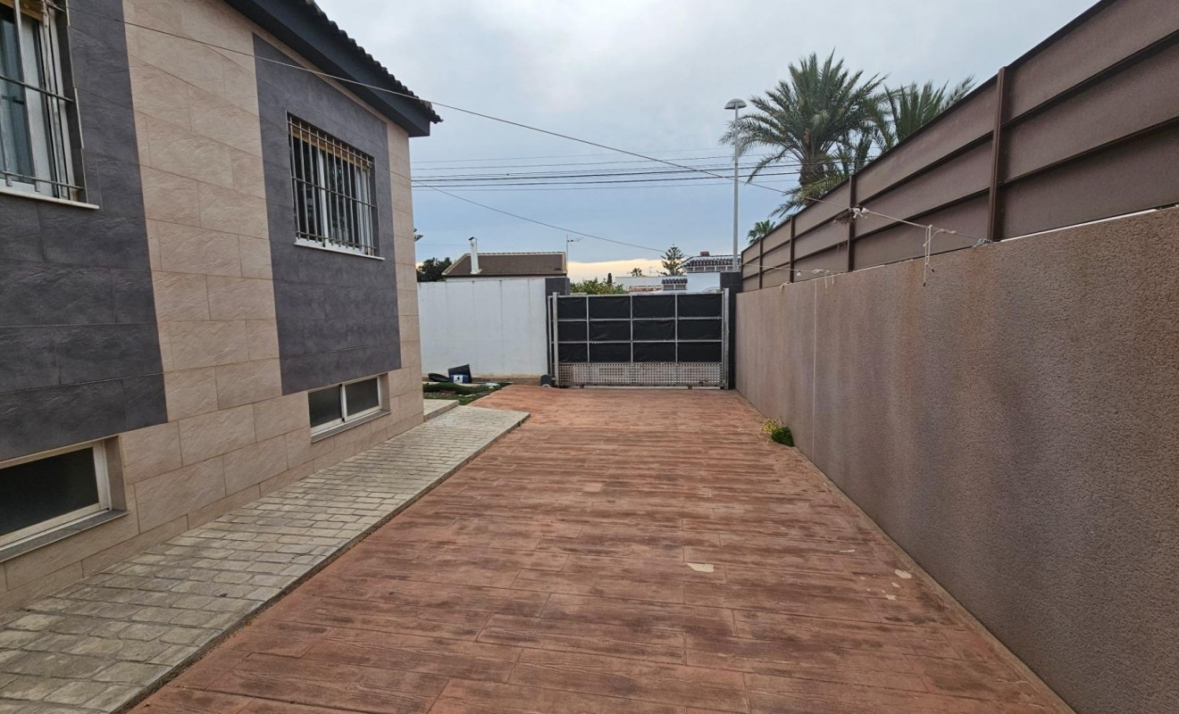 Sale - Villa - Torrevieja