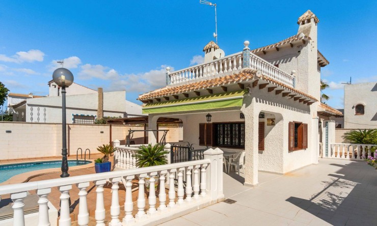 Wederverkoop - Villa - Orihuela Costa - La Zenia